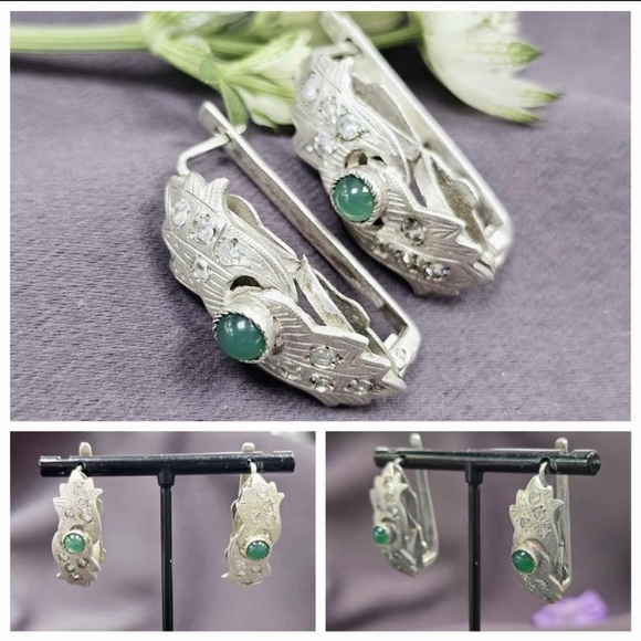 Silver set of earrings and a ring with natural chrysoprase. - Picture 6 of 9